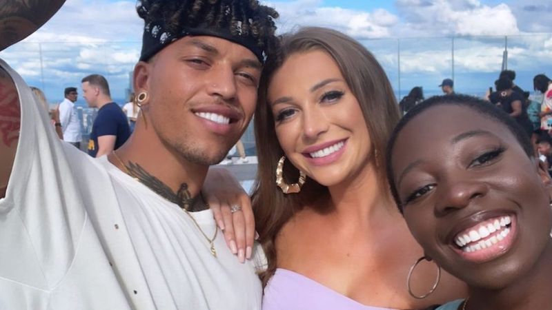تمثل Korey و Cashay Love Island USA في مهرجان الموسيقى ، وتقول أوليفيا إنها تتمنى لو كانت هناك