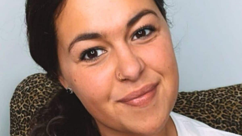 90 Günlük Nişanlısı Emily Bieberly 15 lb kilo kaybını gösteriyor