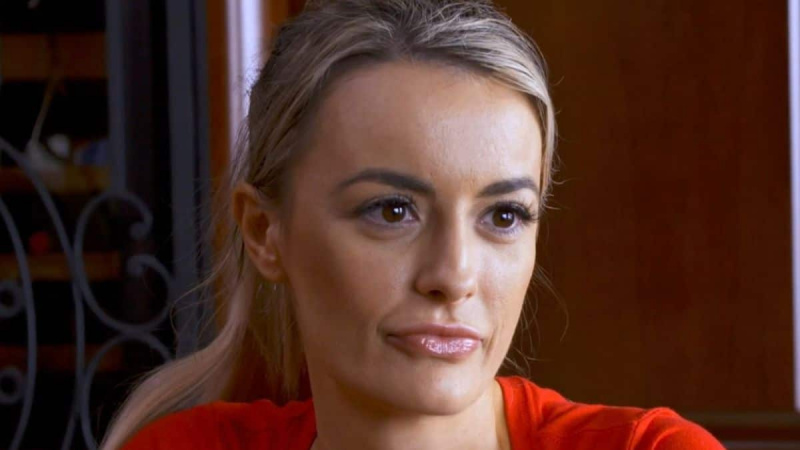A Below Deck Med sztárja, Ellie Dubaich leállítja a trollkodást a grillsajt dráma miatt