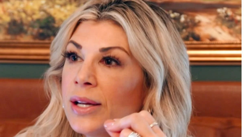   Alexis Bellino em As verdadeiras donas de casa de Orange County.