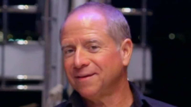 Kapitan Glenn Shephard ima nasvet za posadko 5. sezone jadrnice pod palubo