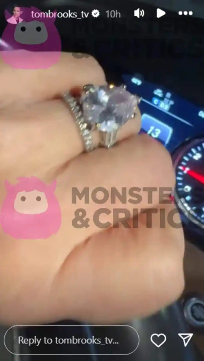   Tom Brooks comparte a Mariah Fineman's ring in his instagram story