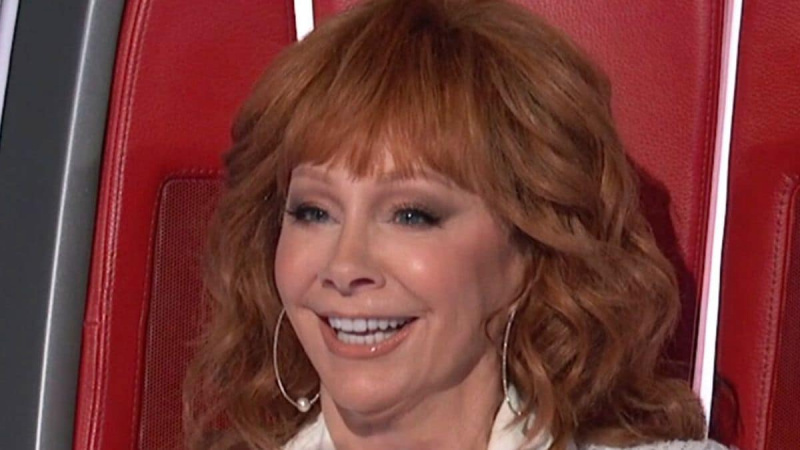  Reba McEntire na voz