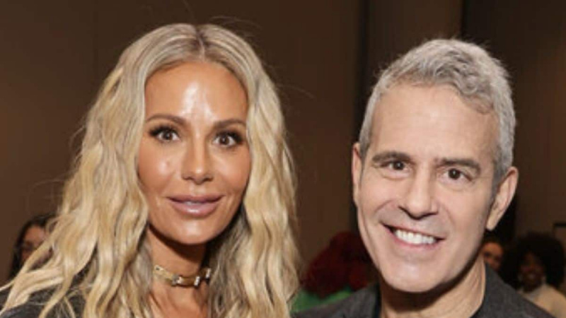 Andy Cohen, RHOBH Sezon 14'ün kötü adamı olarak adlandırılan 'çok hareketli' Dorit Kemsley ile dalga geçiyor