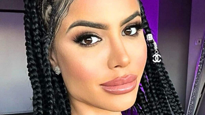 90 يومًا من خطيبة الشب لاريسا ليما تعرض قصة شعر قصيرة جديدة: “من بلاه إلى قنبلة بقصاصة واحدة”