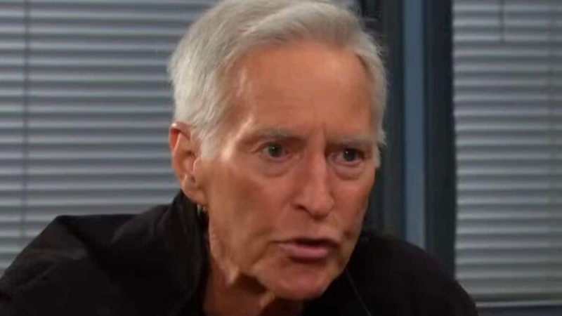 Drake Hogestyn como John en los días