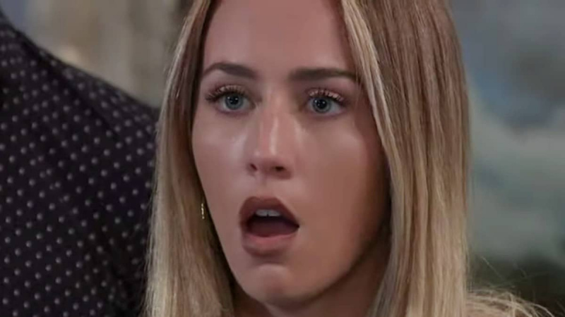  Eden McCoy como Joss em Hospital Geral.