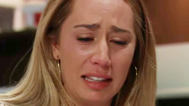  Eden McCoy como Joss em Hospital Geral