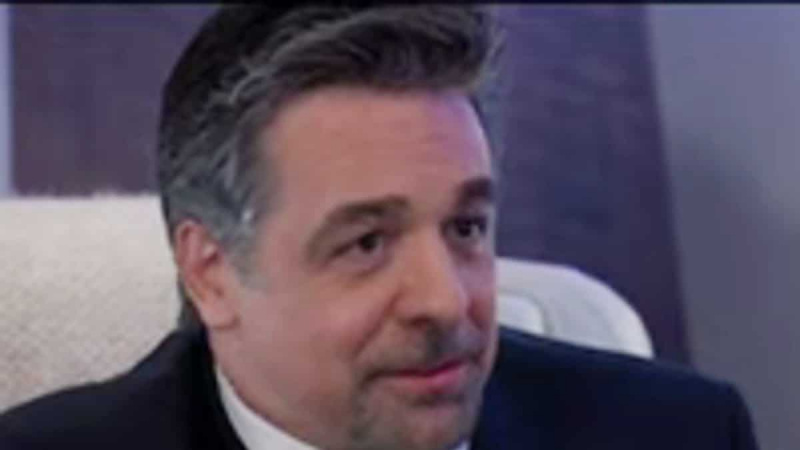 Brennan Genel Hastanede: Chris McKenna devralmayı konuşuyor
