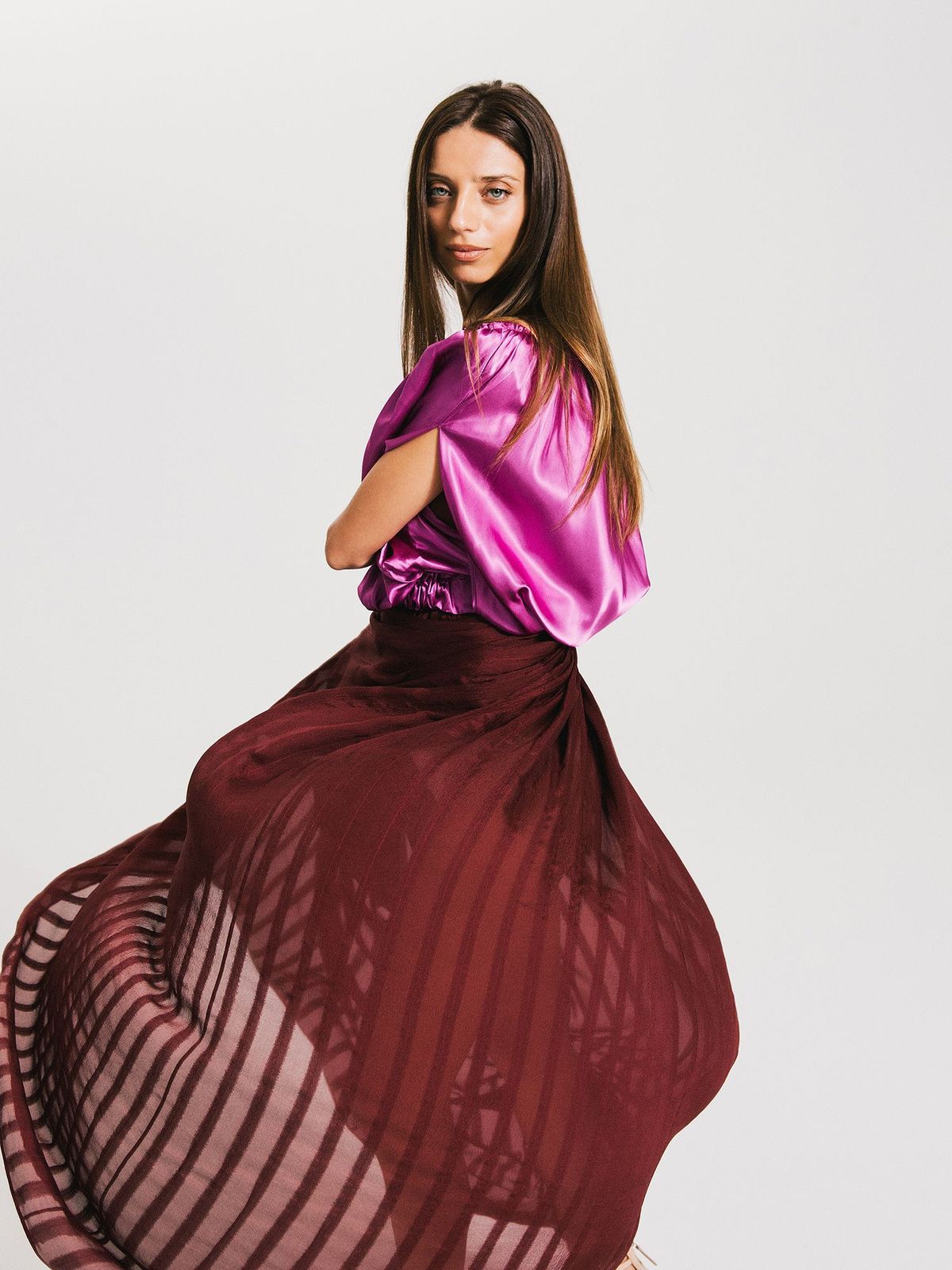 Odzież, Modelka, Różowy, Sukienka, Moda, Uroda, Sesja zdjęciowa, Fioletowy, Magenta, Ramię,