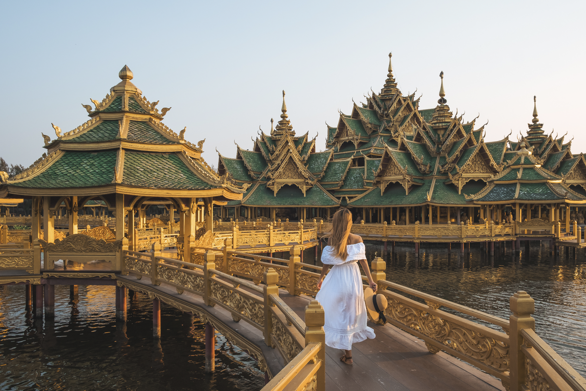 Chińska architektura, Architektura, Świątynia, Punkt orientacyjny, Świątynia, Miejsce kultu, Turystyka, Pagoda, Wat, Niebo,