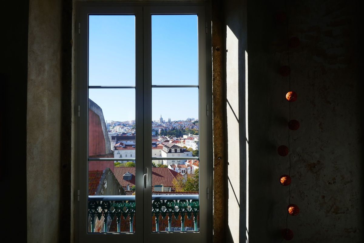 Fenster, Himmel, Raum, Glas, Architektur, Haus, Tageslicht, Gebäude, Baum, Immobilien,