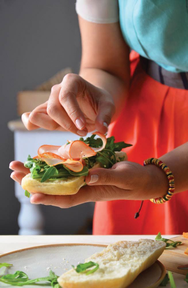 Essen, Geschirr, Küche, Fingerfood, Hand, Zutaten, Sandwich, Mahlzeit, Frühstück, Schinken,
