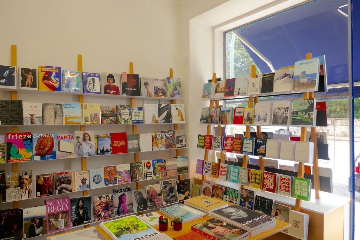Buchhandel, Produkt, Gebäude, Regal, Einzelhandel, Bücherregal, Buch, Regale, Bibliothek, Veröffentlichung,