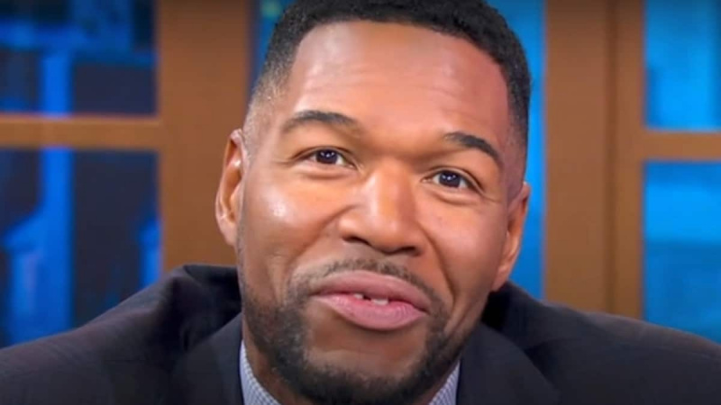 Michael Strahan interjút készít Jon Bon Jovival, aki nem volt „szent” a házassága alatt