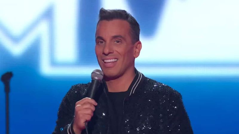 Sebastian Maniscalco VMA 2019 host: il video del monologo di apertura include lo spazio sicuro, scherzi di Lil Nas X