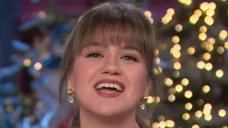  Kelly Clarkson no programa Kelly Clarkson