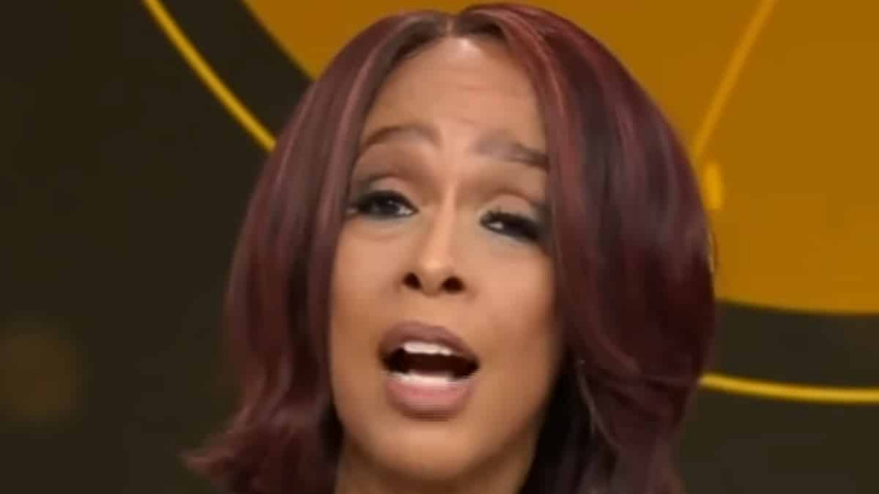   rosto de Gayle King fotografado na entrevista da CBS Mornings