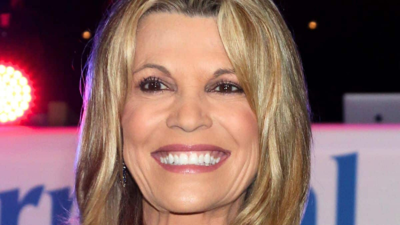   vanna white no Carnival Panorama Press Day no Long Beach Carnival Cruise Terminal