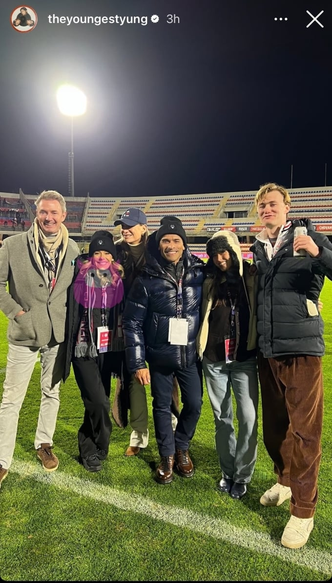 Kelly Ripa, Mark Consuelos i drugi u Italiji