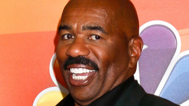   Steve Harvey no dia da imprensa da NBC TCA