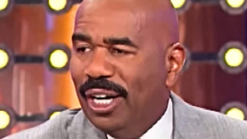 史蒂夫·哈维（Steve Harvey），《家庭世仇》参赛者因“不当”玩笑而受到批评