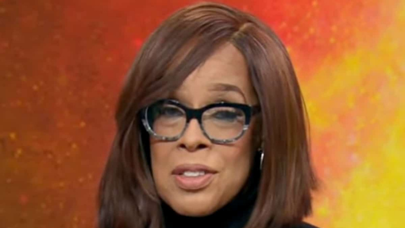 Gayle King forró padbírókat kap, hogy ítéletet ítéljenek a „jostled” pite ügyben