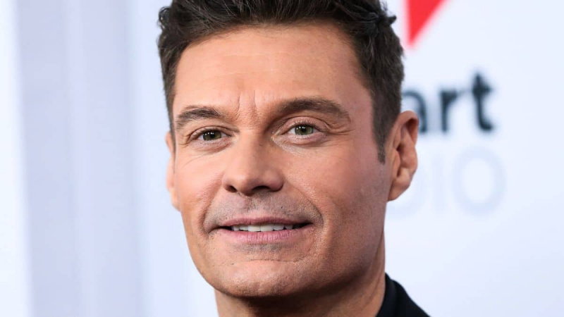   Ryan Seacrest em um evento IHeartRadio em Inglewood, CA