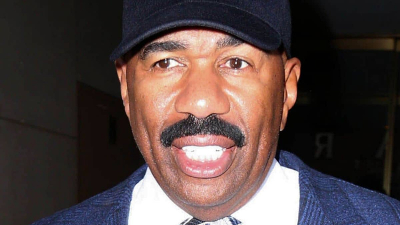   Steve Harvey no NBC Television Studios para uma aparição no programa de hoje