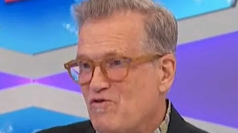 德鲁·凯里（Drew Carey）告诉价格是正确的参赛者，“没有理由感到恐慌”，然后才能提供流行游戏修复