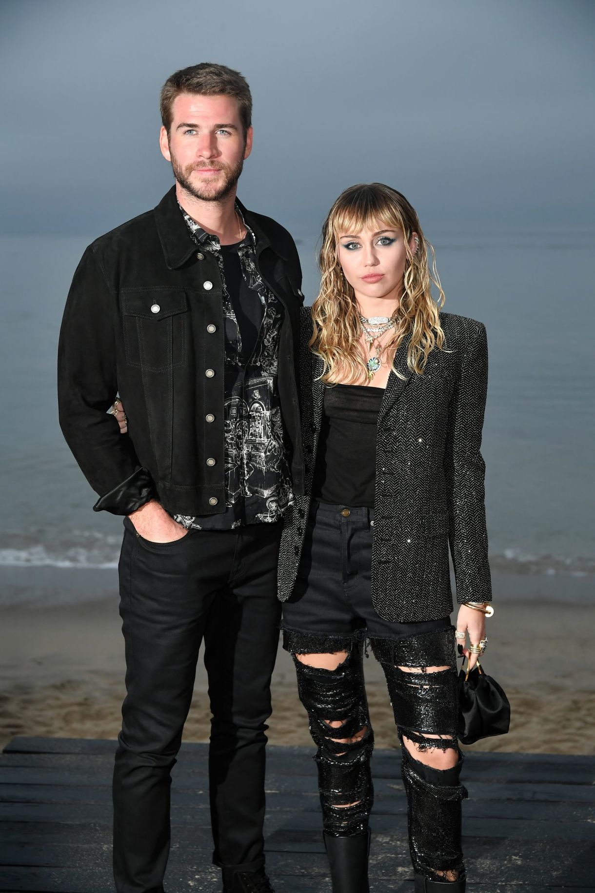 Liam Hemsworth acaba de separar-se del silenci de Miley Cyrus